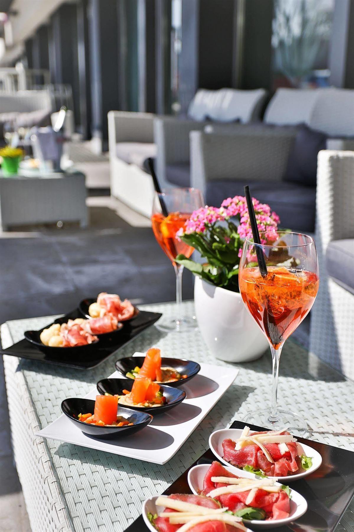 One Hotel & Restaurant Dalmine Exterior photo